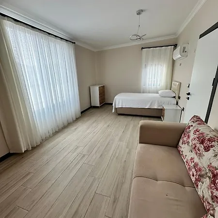 Lale * Φετιγιέ